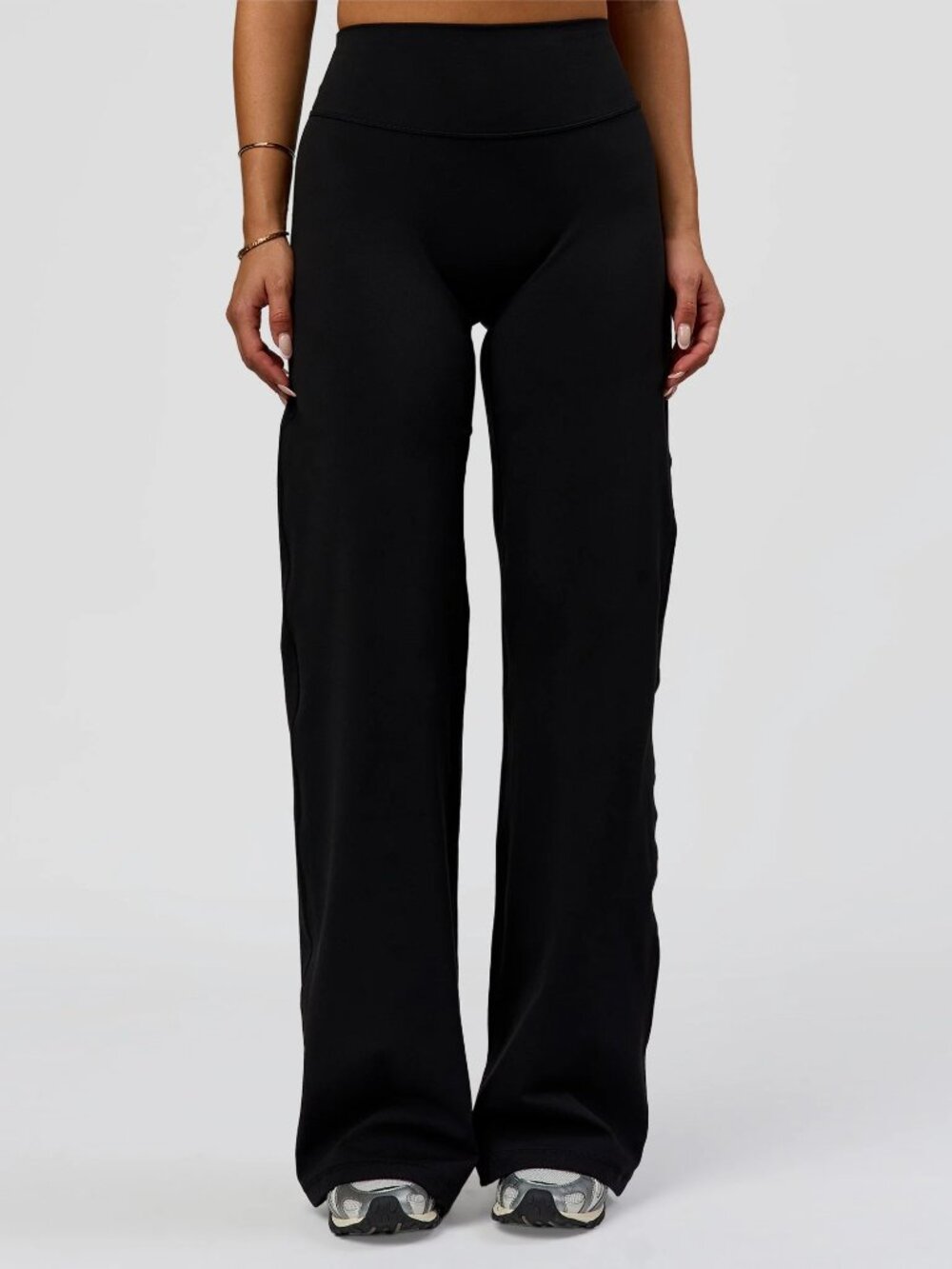 LSKD Fusion V-Contour High-Rise Pant in Black, Size X-Small - Picture 2 of 9